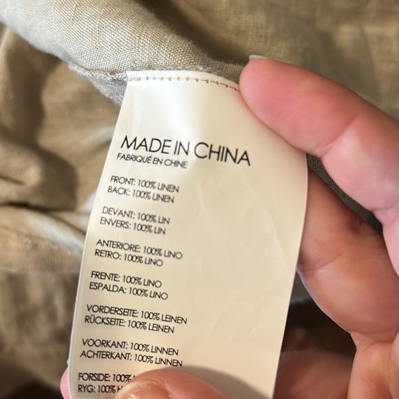 New with tags*** Club Monaco button down linen too - Picture 5 of 5